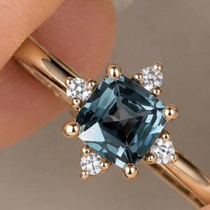 Princess sapphire ring
