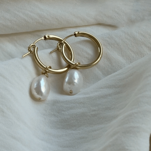 Coral pearl earrings