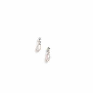 Mini pearl earrings