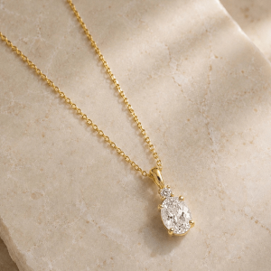 Julia diamond necklace